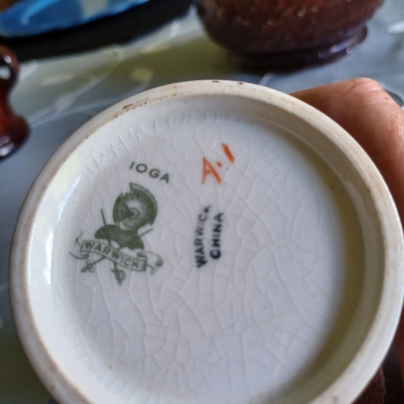 Warwick Pitcher with Cups - Picture 6 of 14